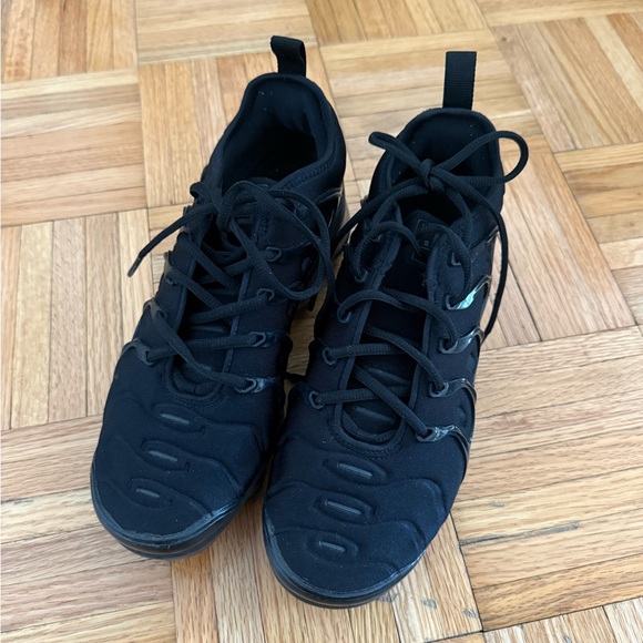 Nike Vapormax Plus - Picture 2 of 5